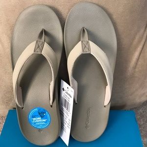 New Women's Columbia Sportswear Flip Flops Size 9